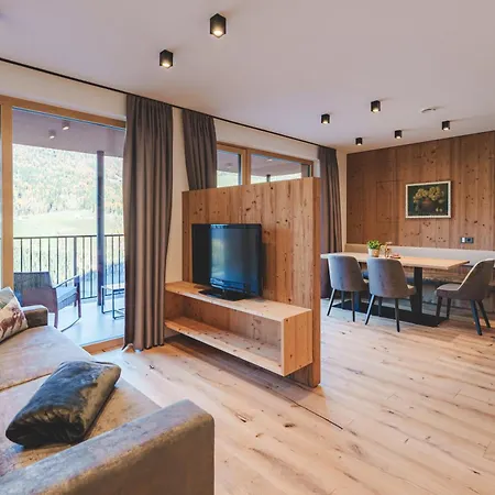 Lahnerhof Lodge *